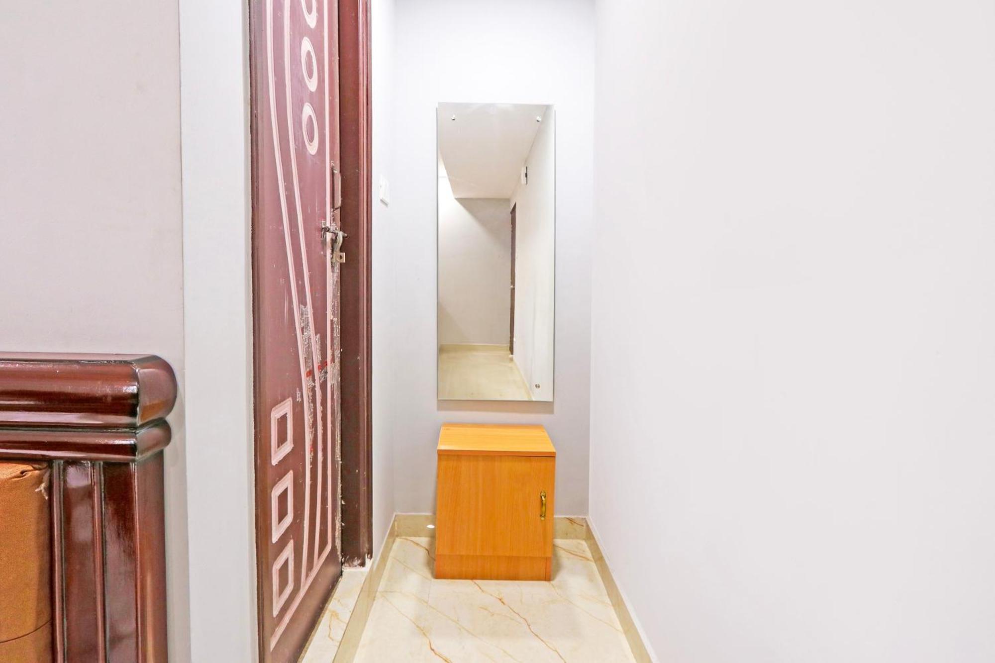 Super Townhouse Qualia Elite S R Nagar Hotel Hyderabad Exterior foto
