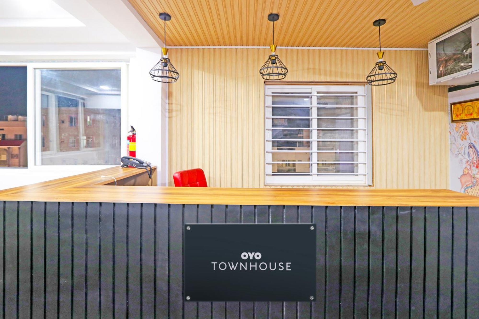 Super Townhouse Qualia Elite S R Nagar Hotel Hyderabad Exterior foto